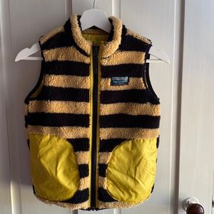 Bit’z Kids reversible boys fleece vest size 8